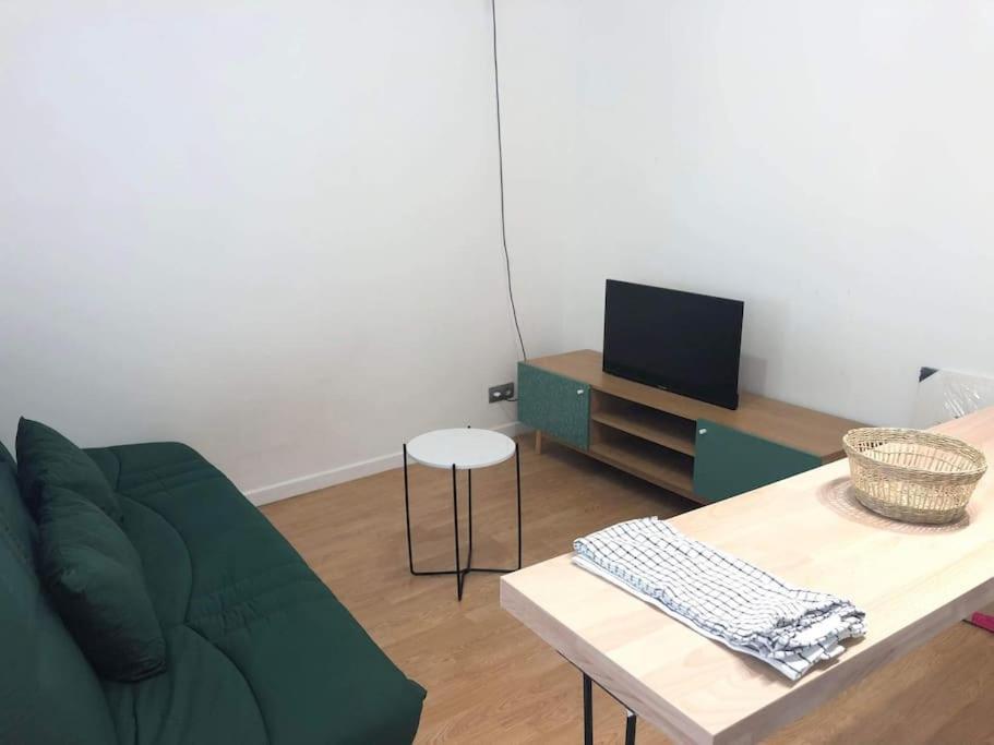 Studio Confortable Pres De Paris Apartman Villejuif Kültér fotó